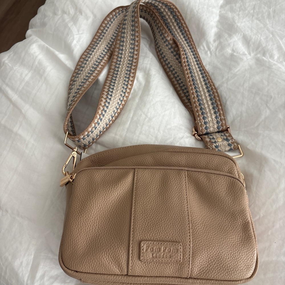 Pom Pom London Original Crossbody Bag Purse Stone Beige NEW - Picture 2 of 16